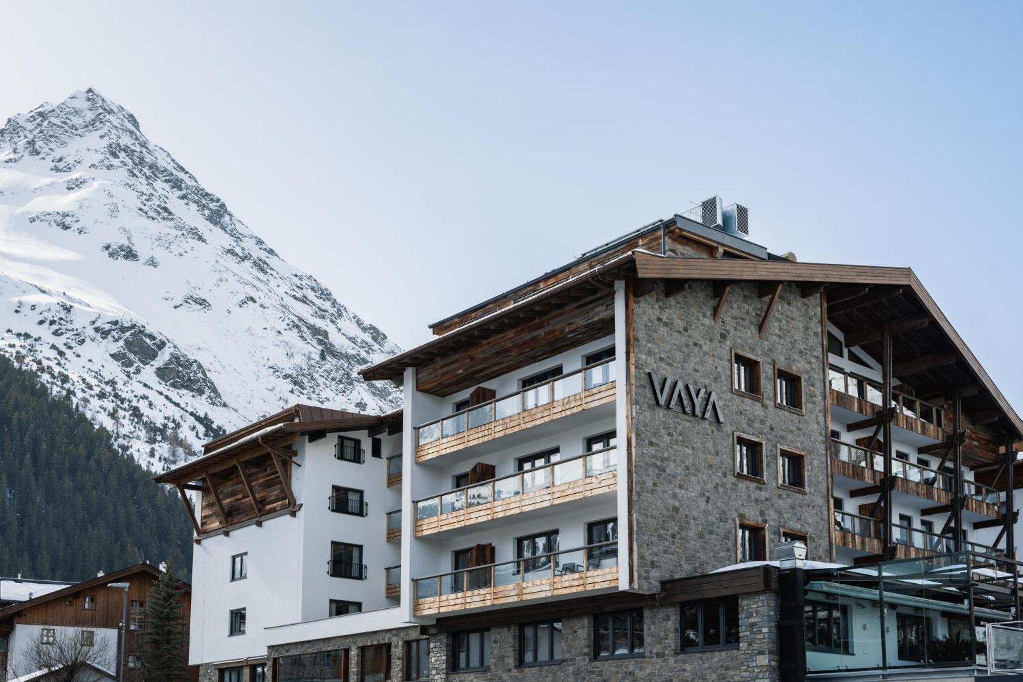 Vaya Galtuer Paznaun Inklusive Silvretta Card Premium Im Sommer Exterior photo