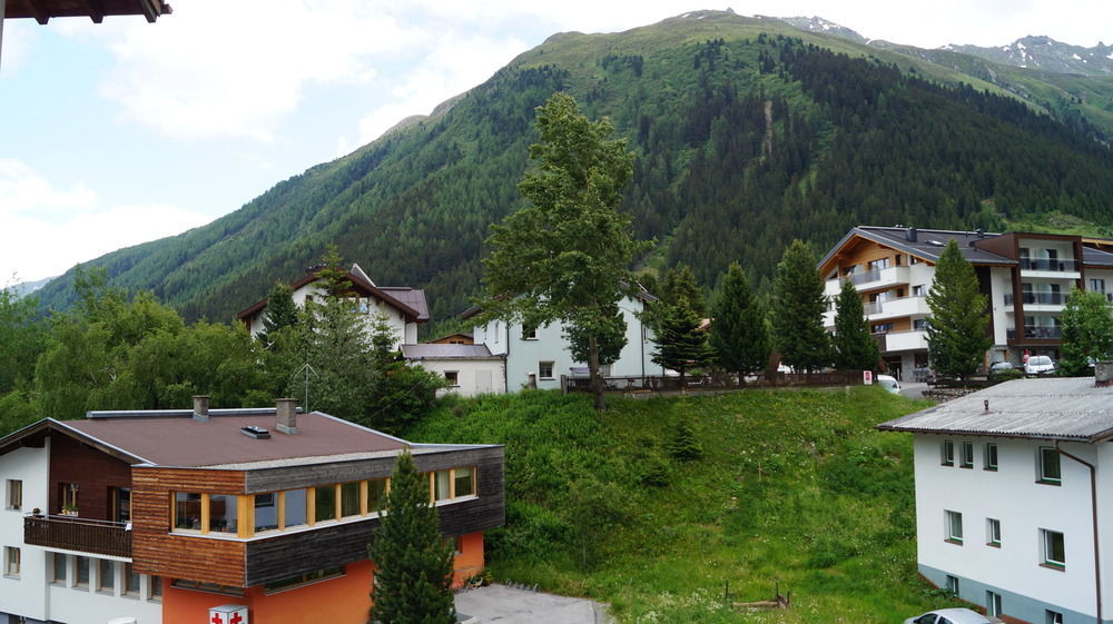 Vaya Galtuer Paznaun Inklusive Silvretta Card Premium Im Sommer Exterior photo